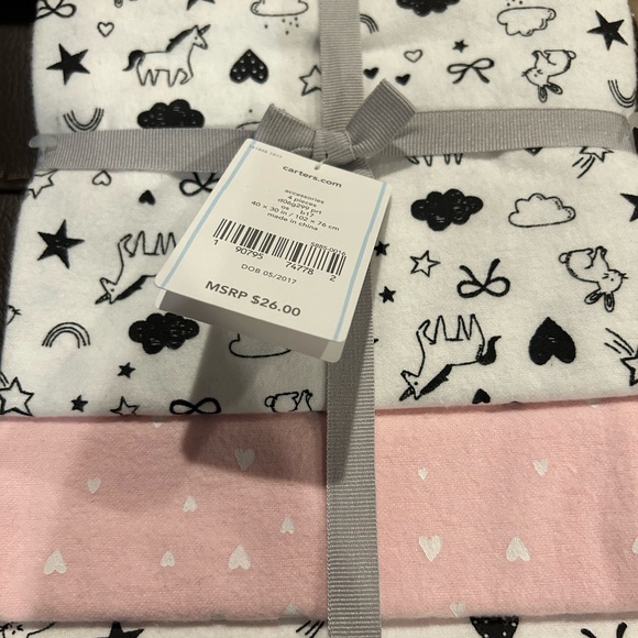NWT Carter’s 4 pack receiving blankets - Picture 4 of 5